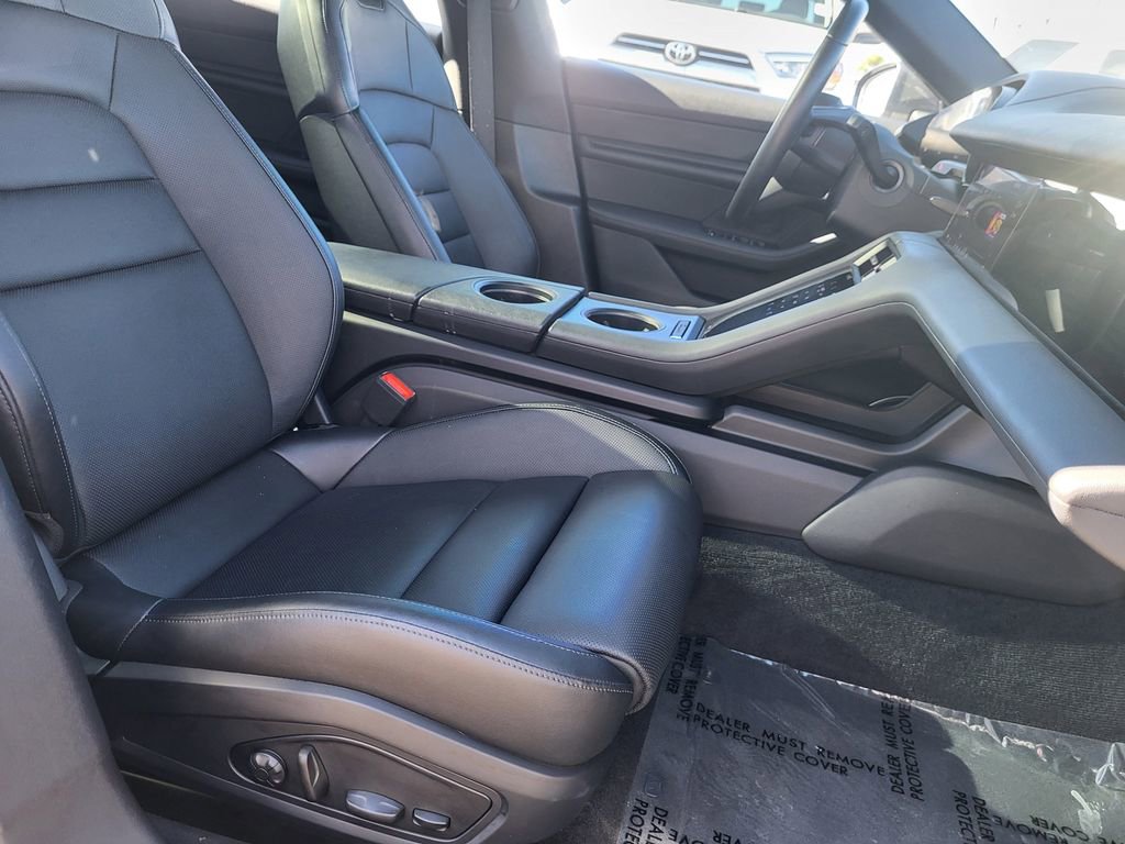 Used 2022 Porsche Taycan 4 Cross Turismo w/ Premium Package image 19