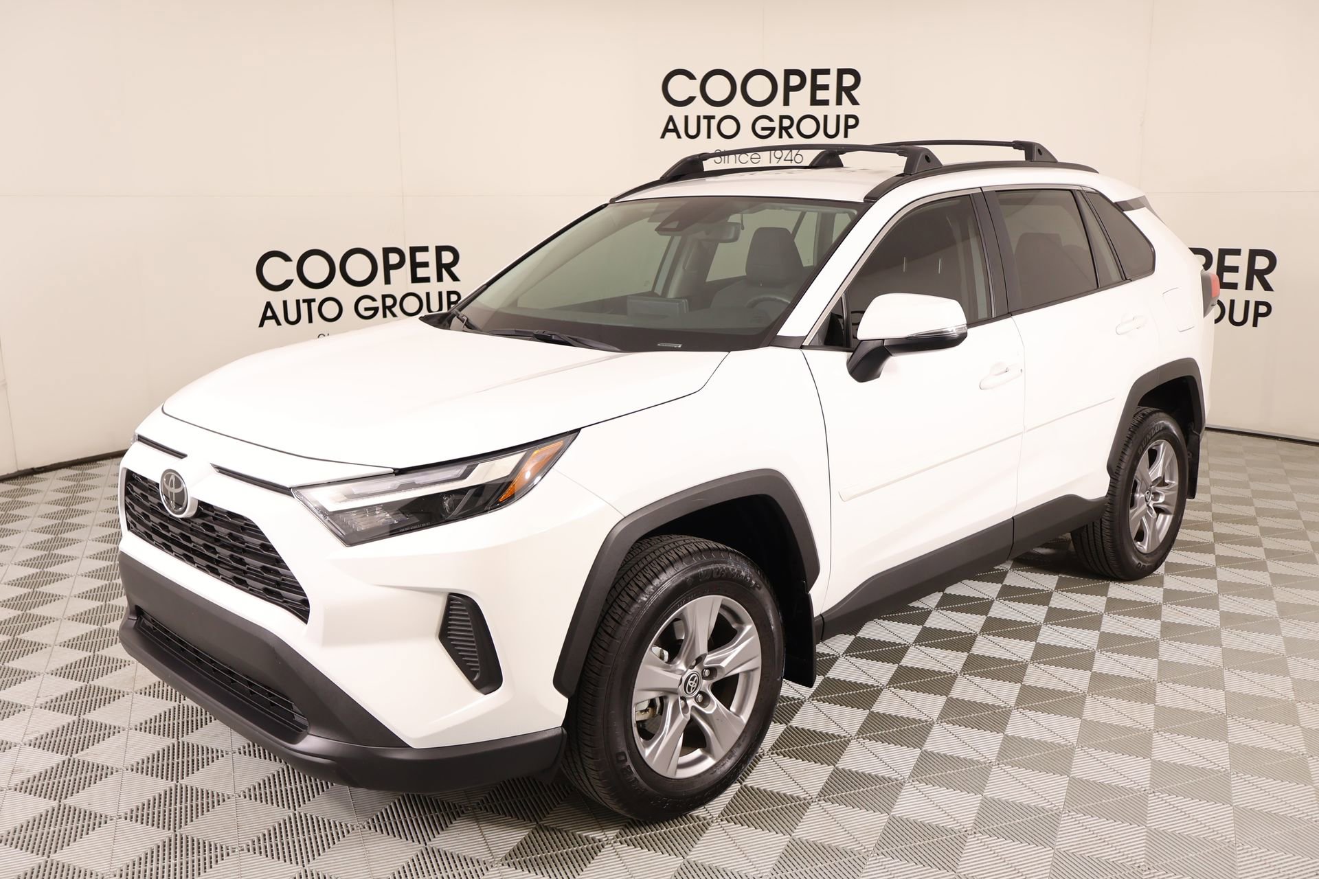 Used 2025 Toyota RAV4 XLE image 9