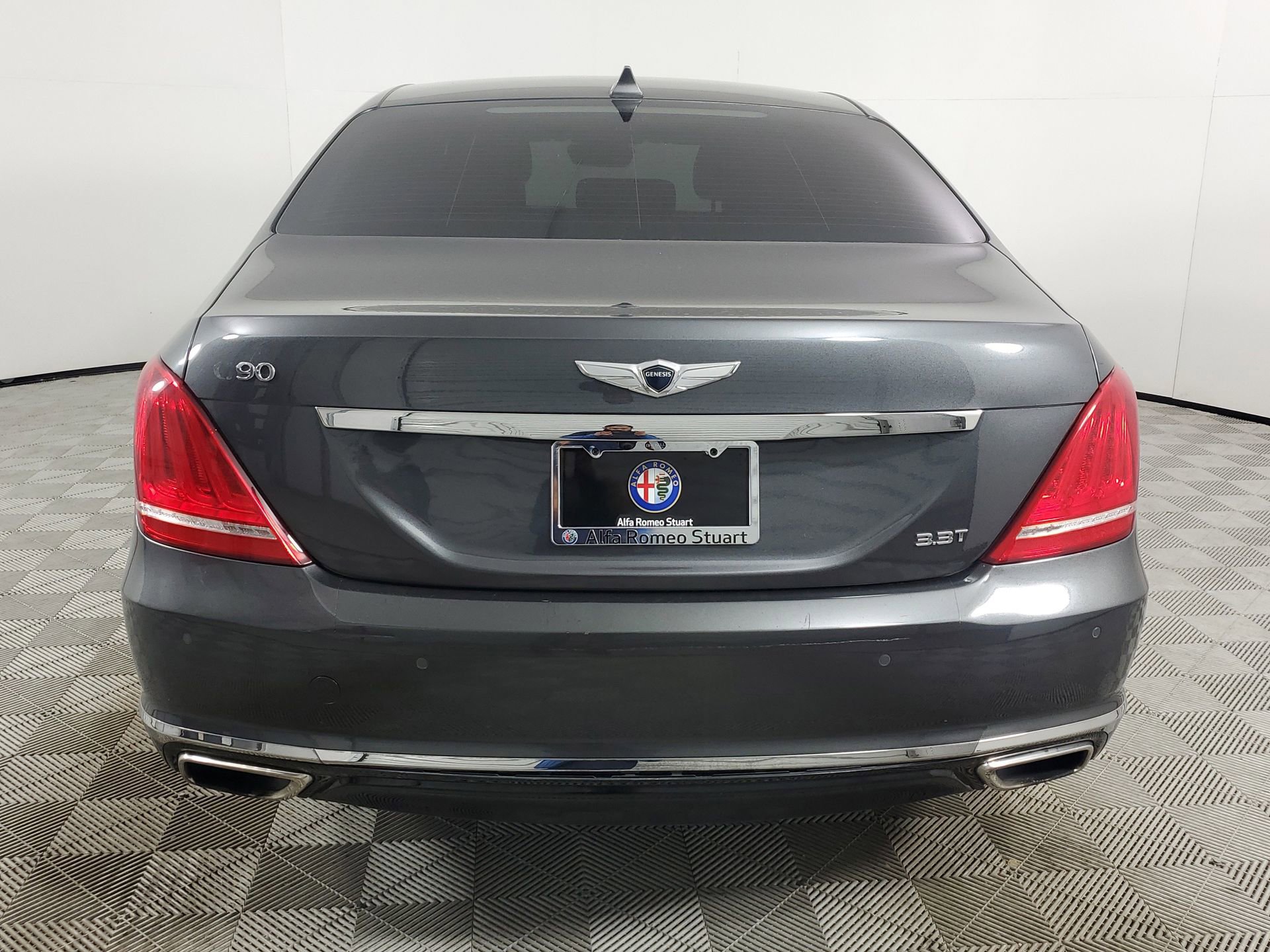 Used 2017 Genesis G90 3.3T Premium image 9