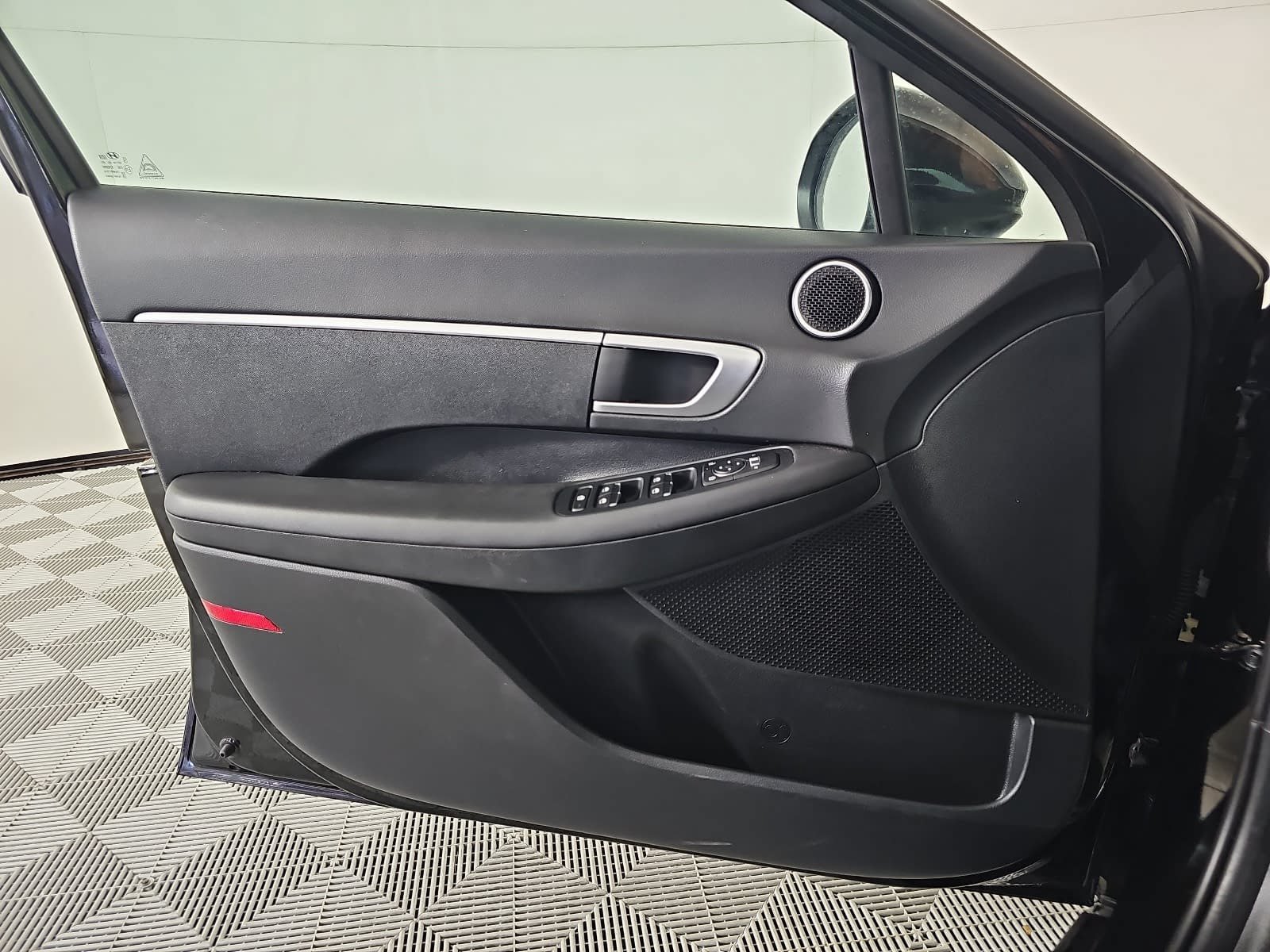 Used 2025 Hyundai Sonata SE FWD image 26