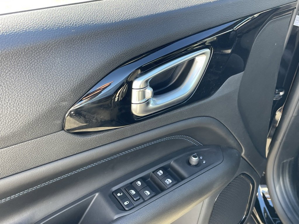 New 2026 Jeep Compass Latitude image 14