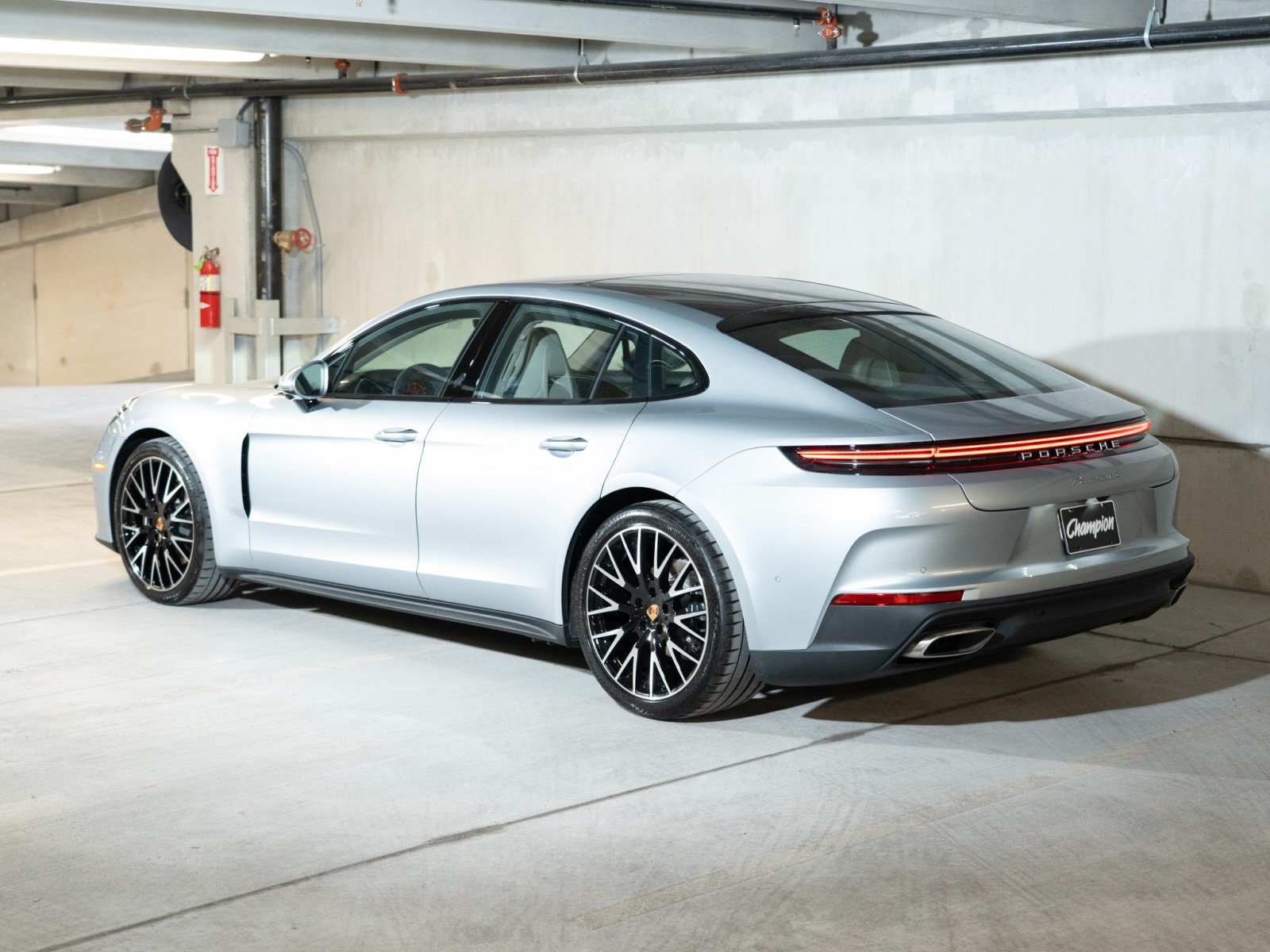 New 2026 Porsche Panamera image 3