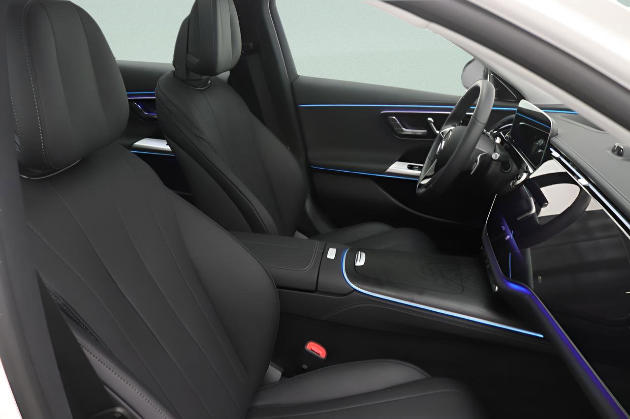 Used 2025 Mercedes-Benz E 350 4MATIC Sedan image 28