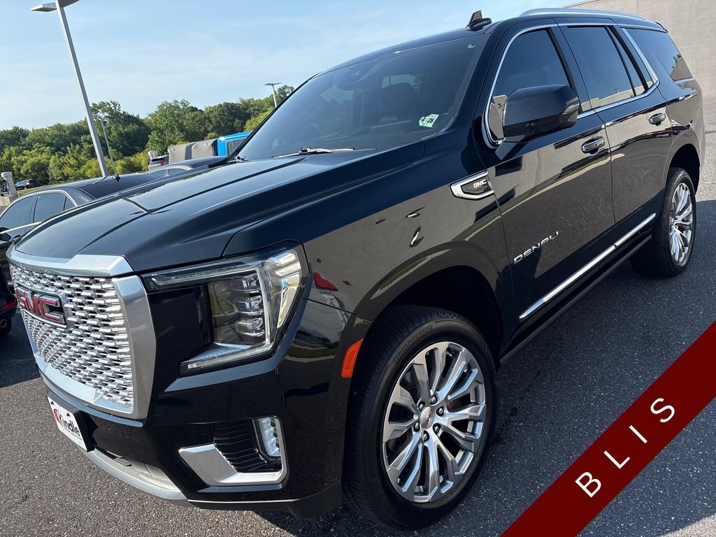 Used 2023 GMC Yukon Denali w/ LPO, Floor Liner Package AWD/4WD image 4