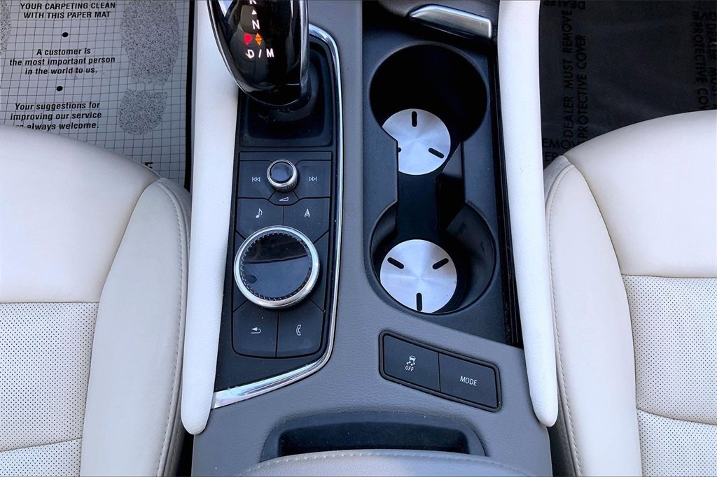 Used 2023 Cadillac XT6 Premium Luxury image 16