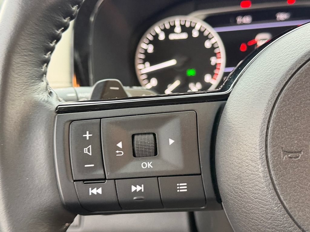 Certified 2024 Nissan Pathfinder SL FWD image 25