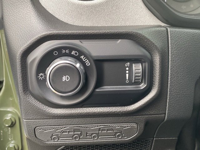 Used 2024 Jeep Wrangler Willys image 13