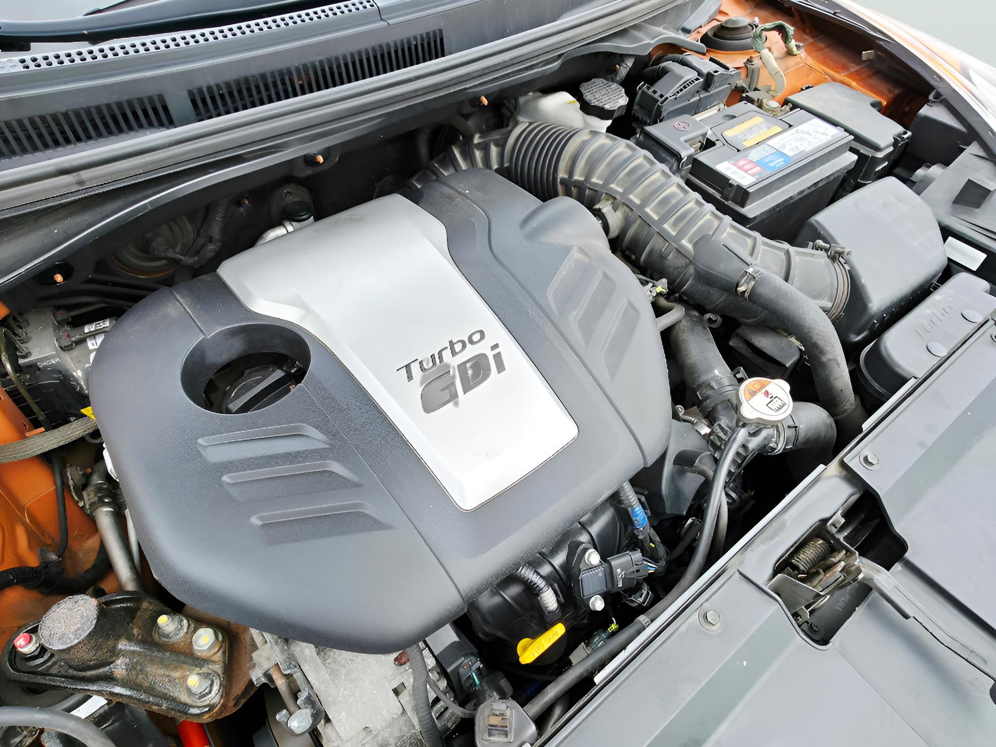 Used 2013 Hyundai Veloster Turbo FWD image 9