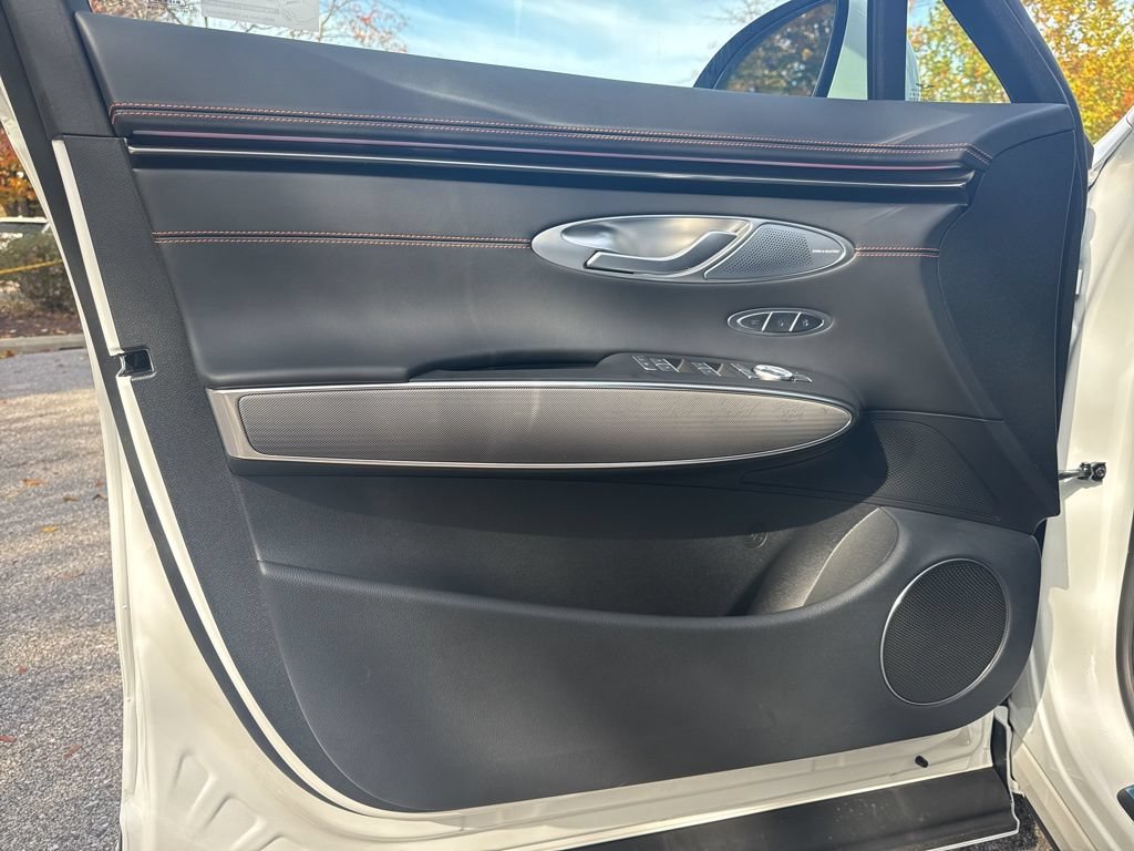 New 2026 Genesis GV70 3.5T Sport Advanced AWD/4WD image 13