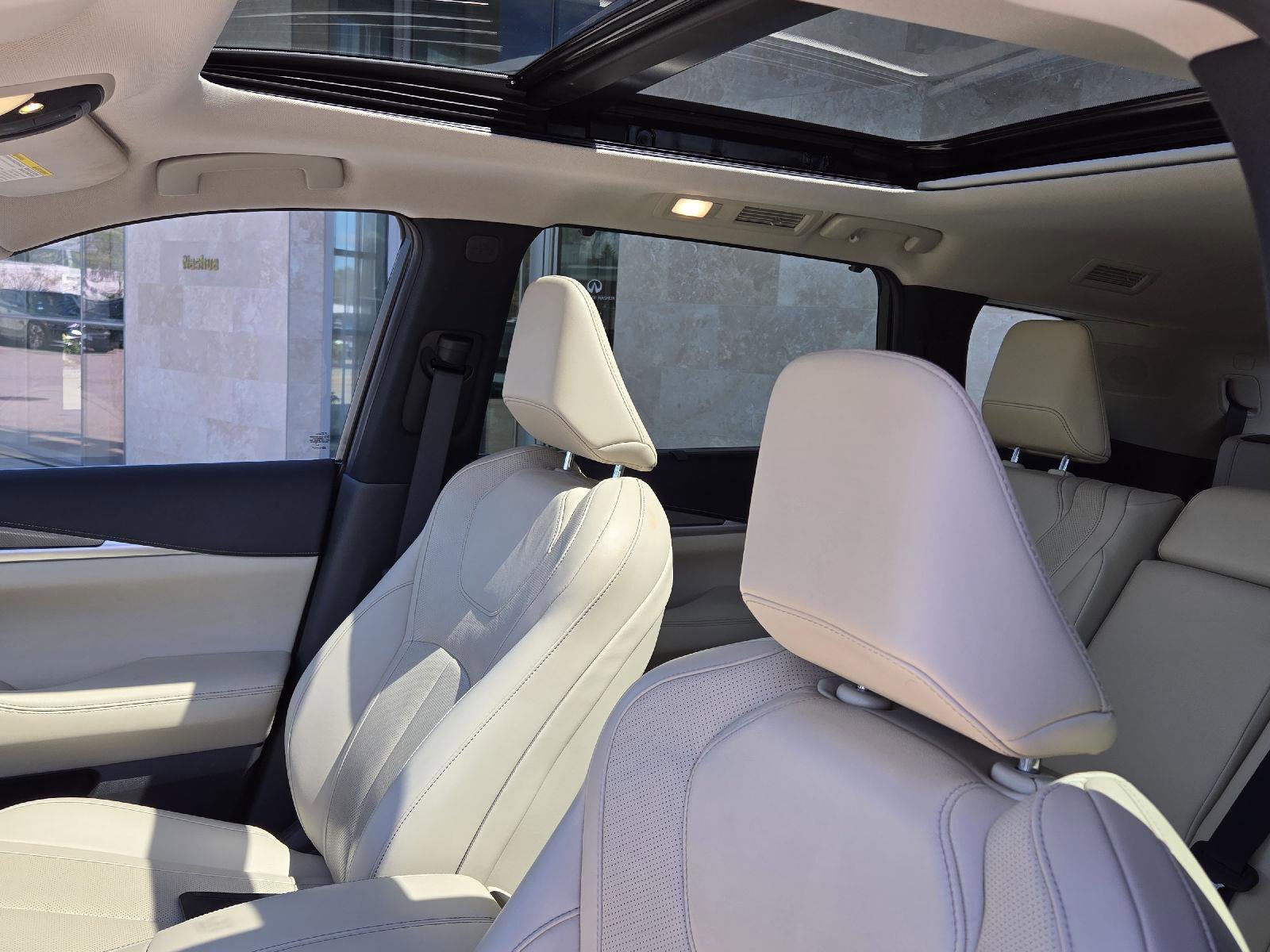 Certified 2023 INFINITI QX60 Luxe w/ Cargo Package AWD/4WD image 9