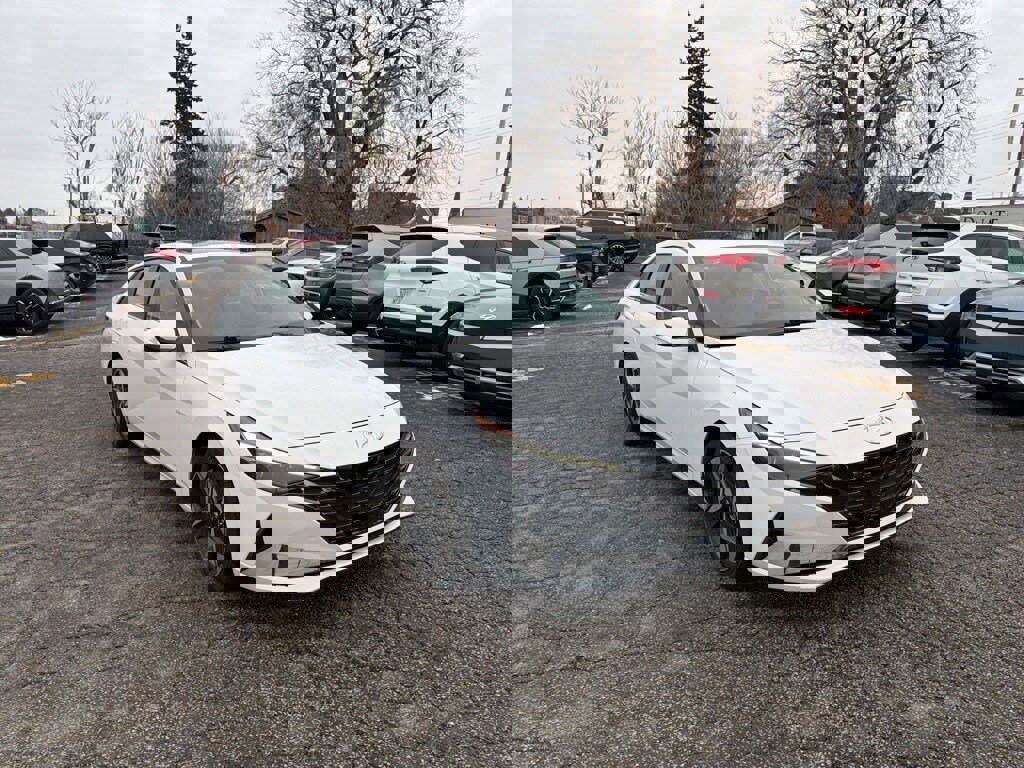 Certified 2022 Hyundai Elantra Limited image 1