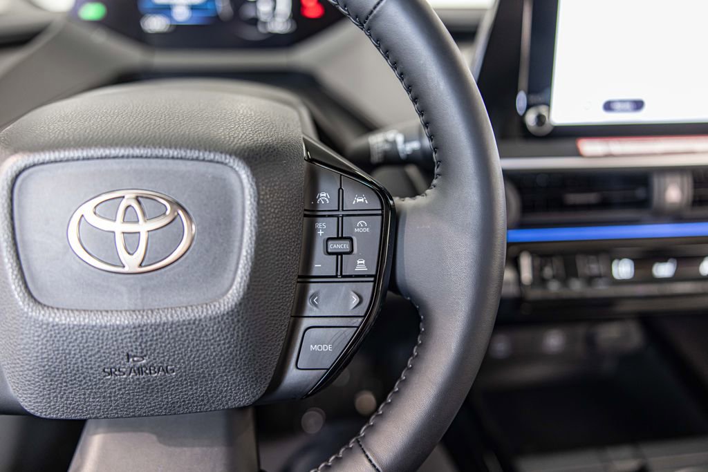 Used 2026 Toyota Prius XLE FWD image 24