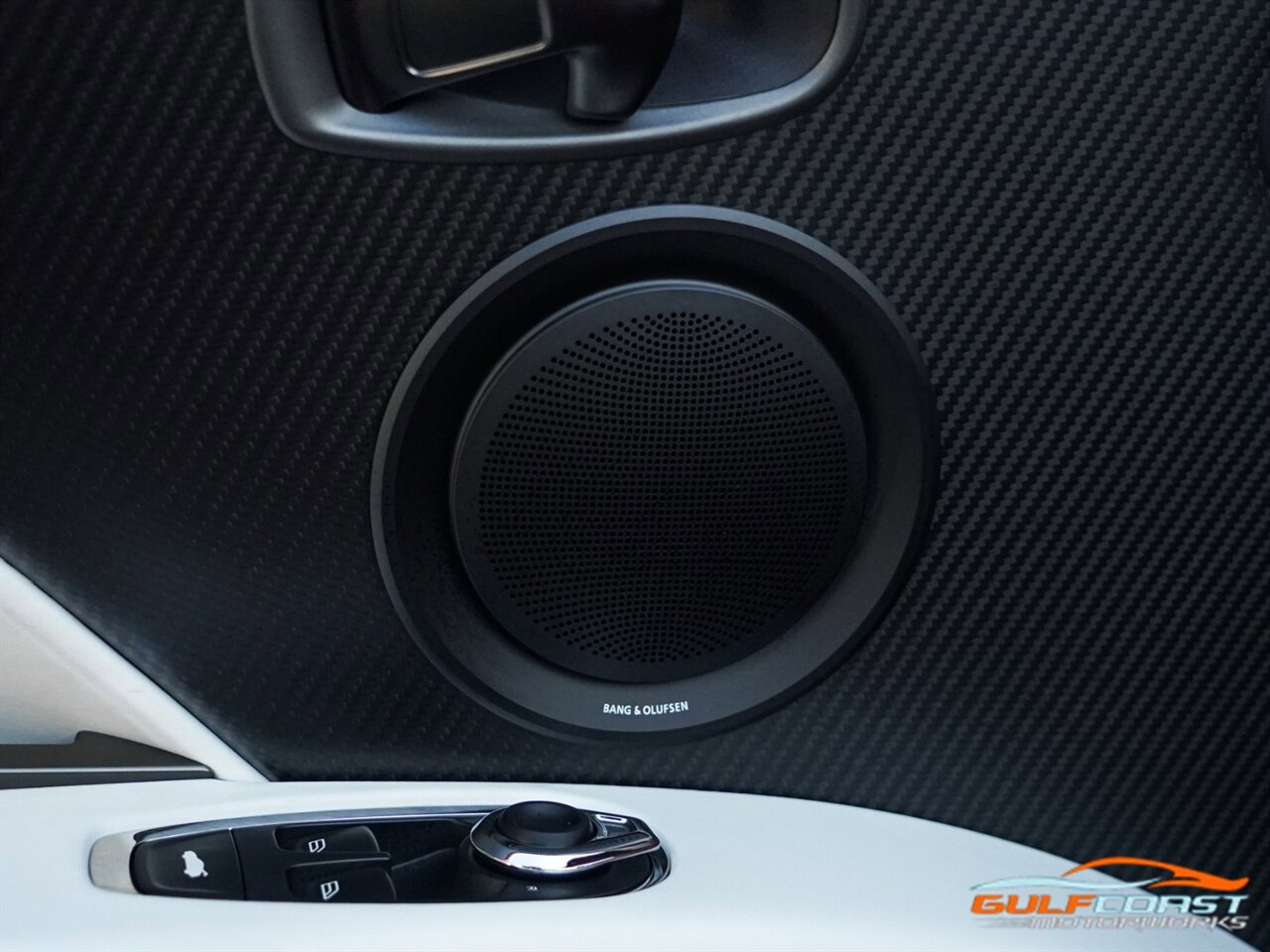 Used 2023 Aston Martin DBS Superleggera Volante RWD image 31