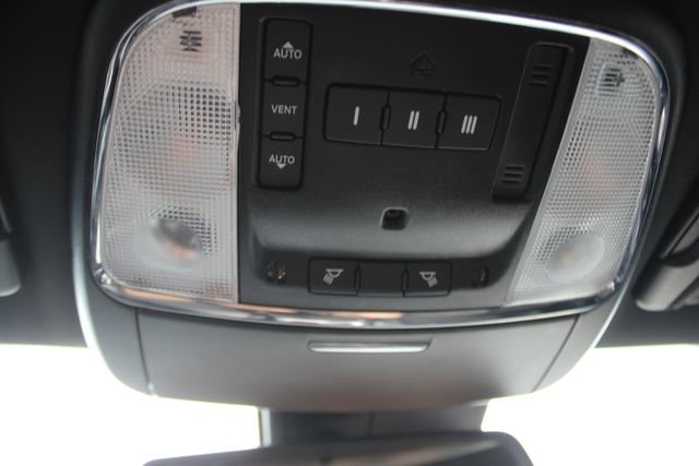 Used 2022 Dodge Charger R/T w/ Plus Group image 11