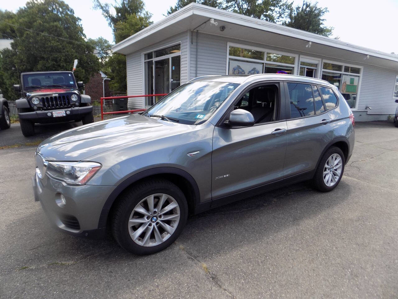 Used 2017 BMW X3 xDrive28i AWD/4WD image 8