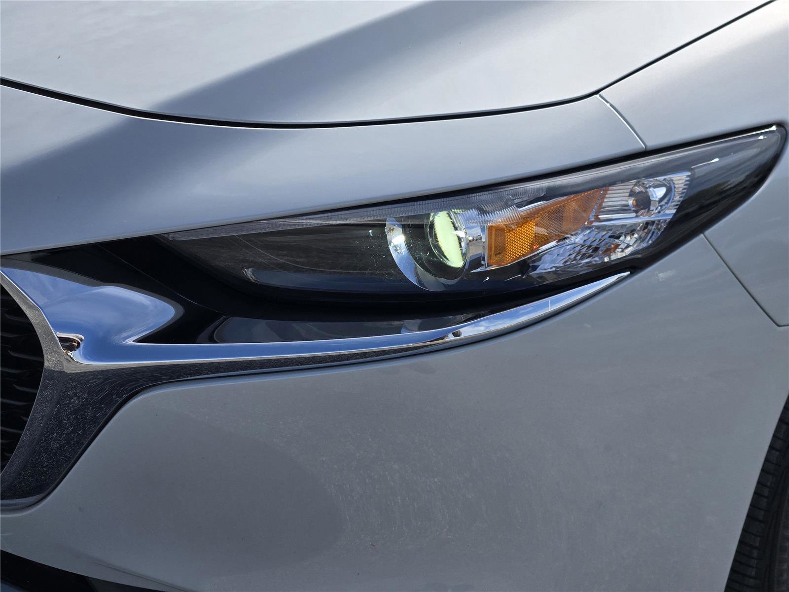 Used 2025 MAZDA MAZDA3 s FWD image 9