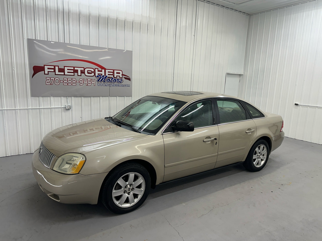 Used 2005 Mercury Montego Luxury image 2