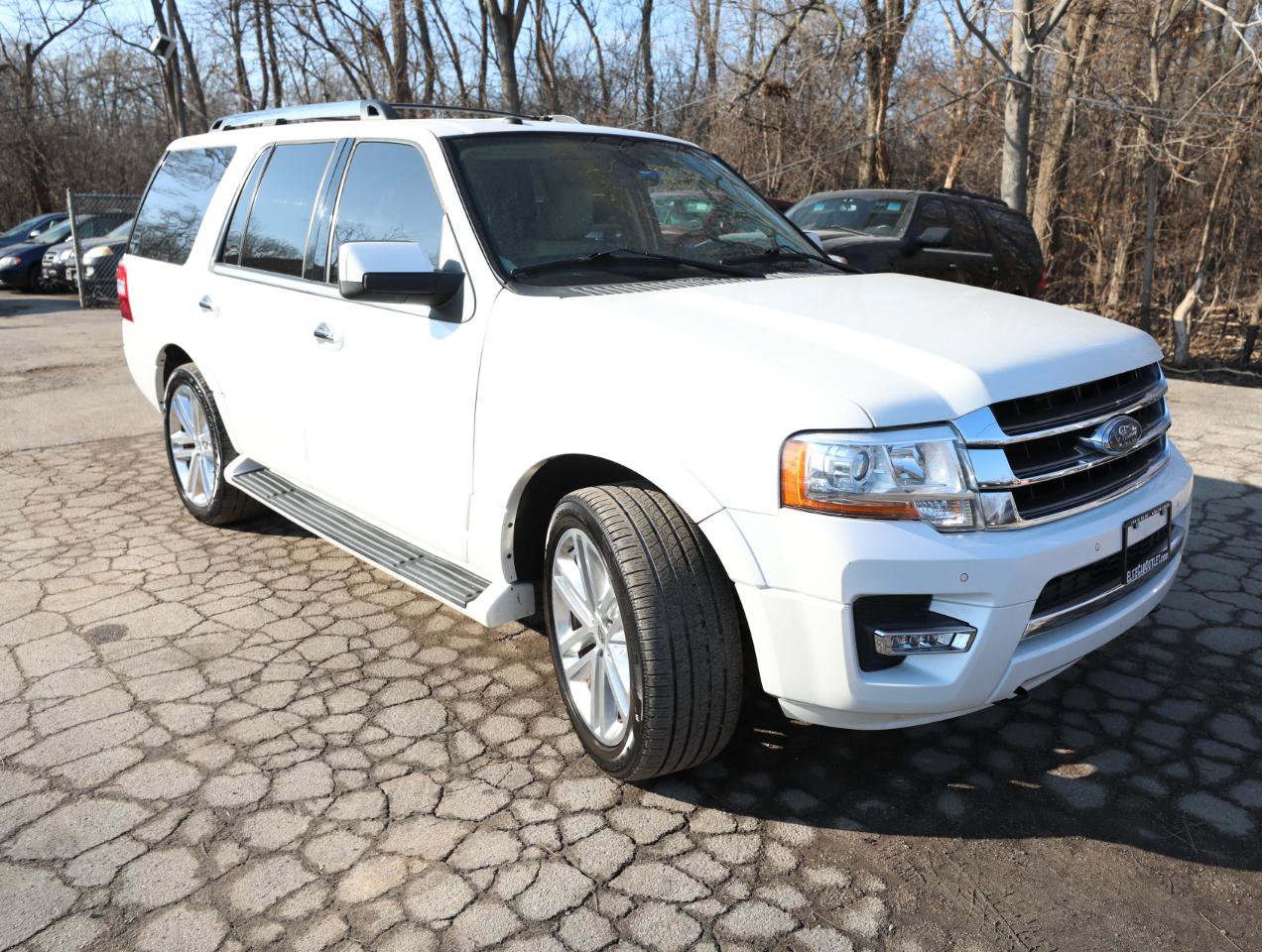 Used 2016 Ford Expedition Limited image 4