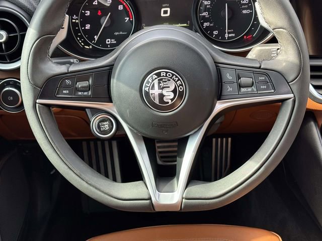 Used 2017 Alfa Romeo Giulia Ti w/ TI 19" Sport Package image 23