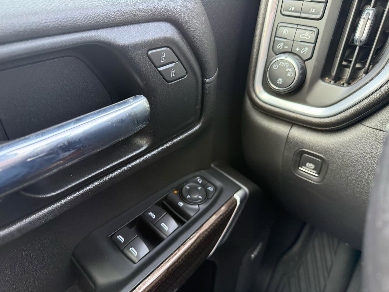 Used 2021 Chevrolet Silverado 1500 RST image 28