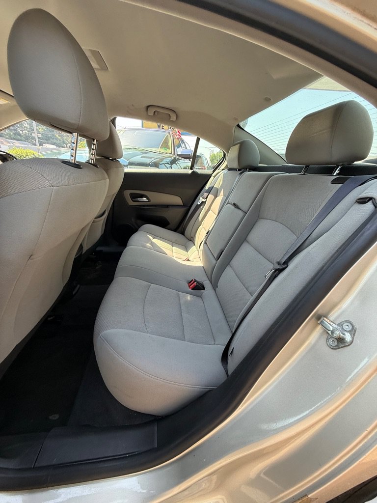 Used 2014 Chevrolet Cruze LT FWD image 18