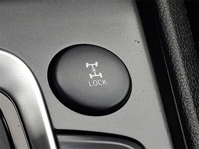 Used 2023 Hyundai Kona Limited w/ Winter Weather Package image 28