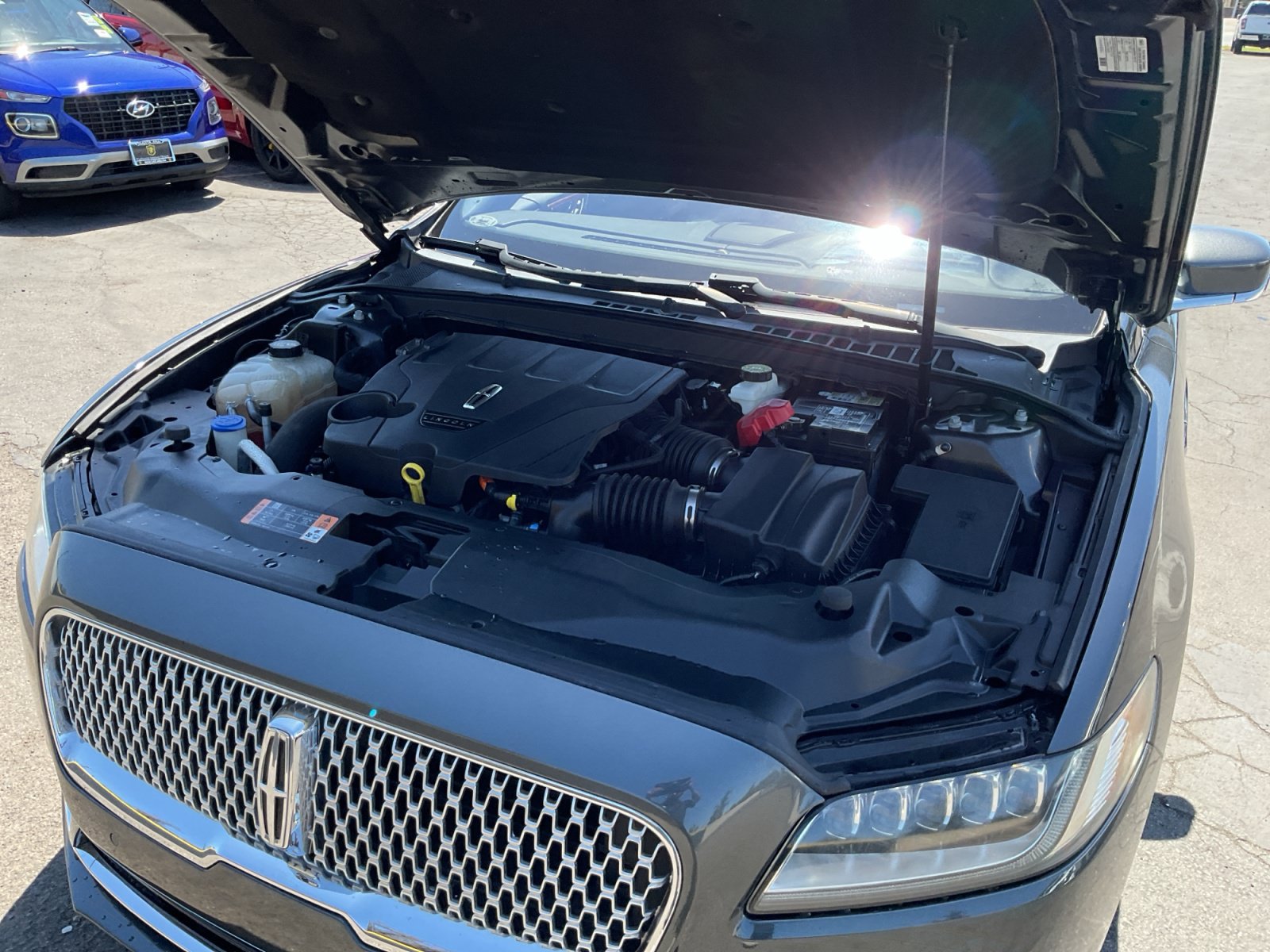 Used 2020 Lincoln Continental Reserve w/ Luxury Package FWD image 23