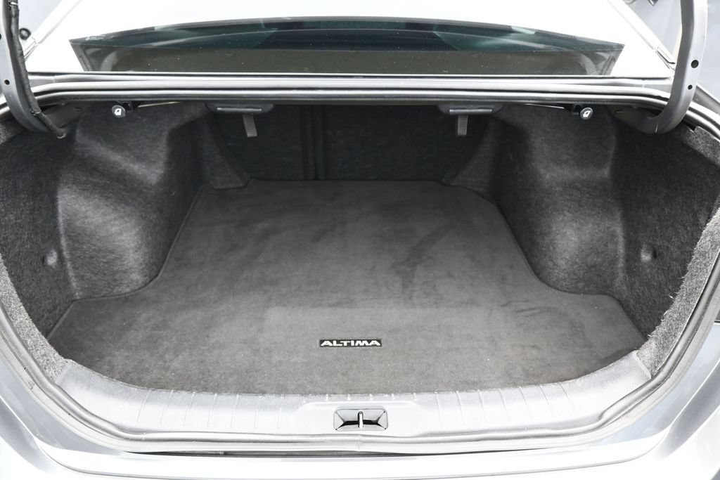 Used 2024 Nissan Altima 2.5 SR FWD image 33