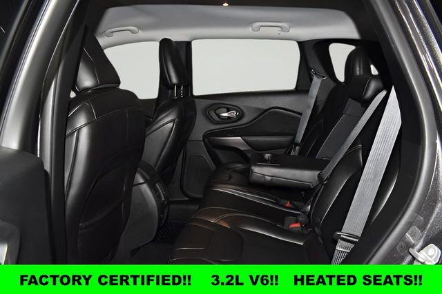 Used 2019 Jeep Cherokee Latitude Plus w/ Comfort/Convenience Group AWD/4WD image 14