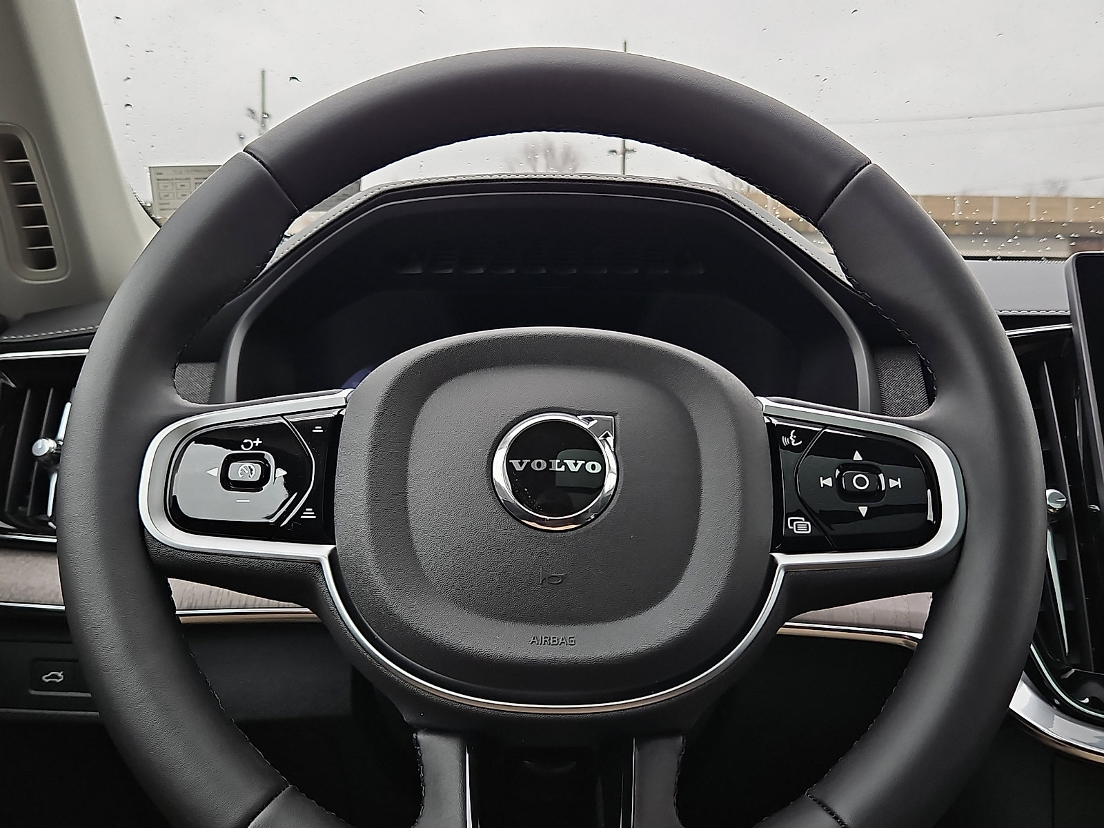 New 2026 Volvo XC90 T8 Ultra w/ Protection Package Premier image 18