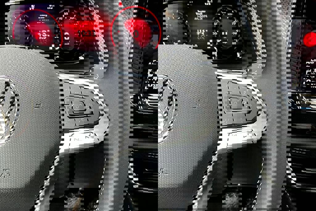 New 2025 Volkswagen Atlas Cross Sport SEL image 23