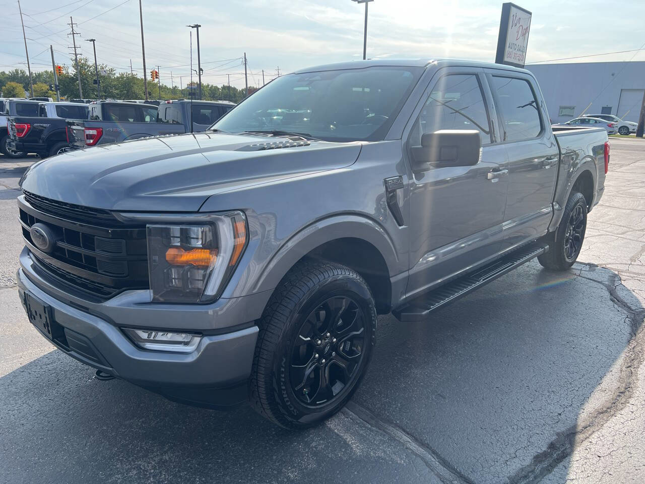Used 2023 Ford F150 XLT w/ Equipment Group 302A High image 5