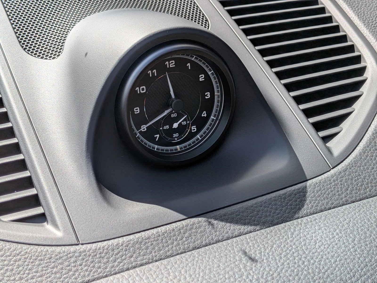 New 2026 Porsche Macan image 20