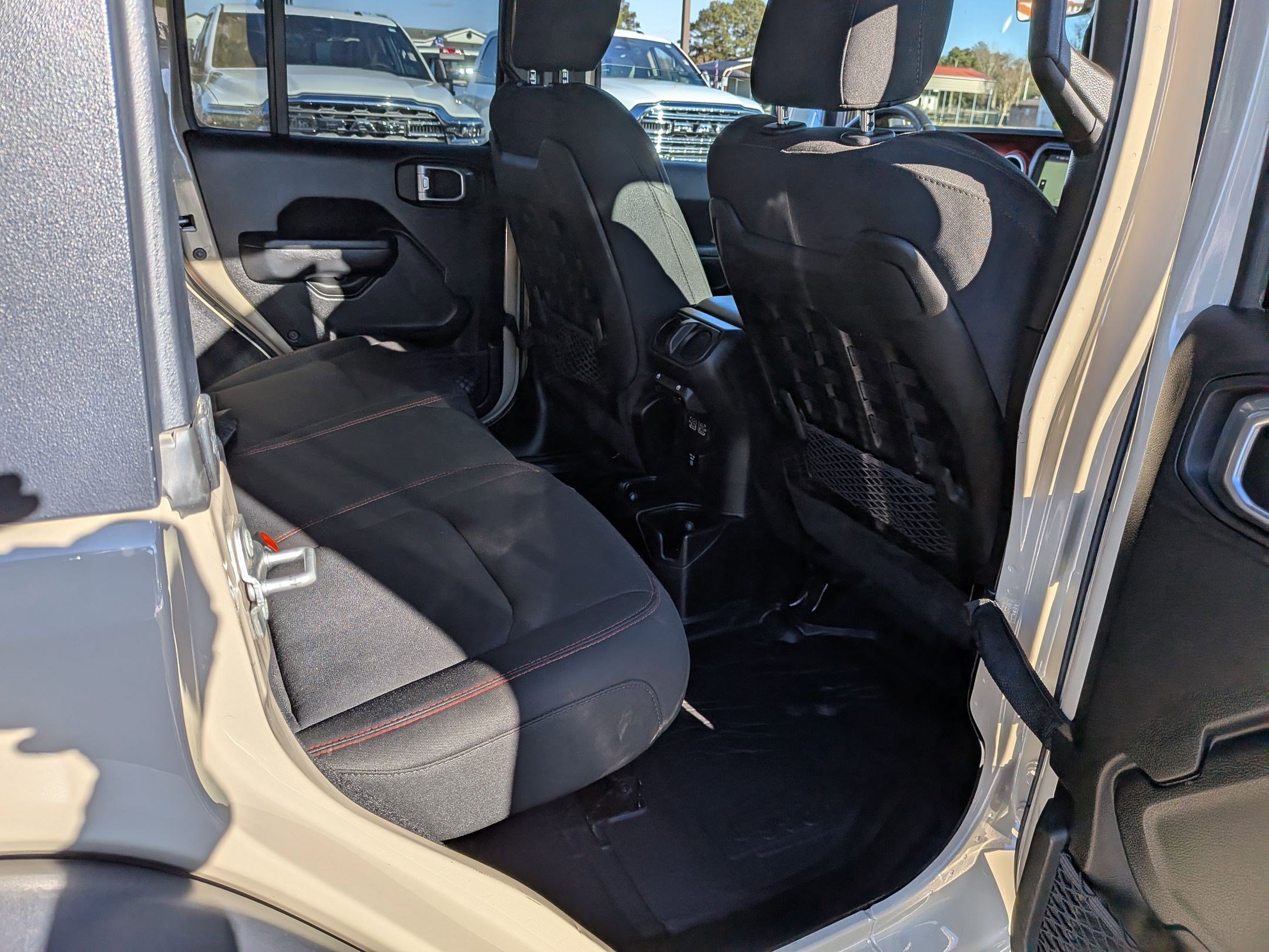 Used 2022 Jeep Wrangler Unlimited Rubicon image 29