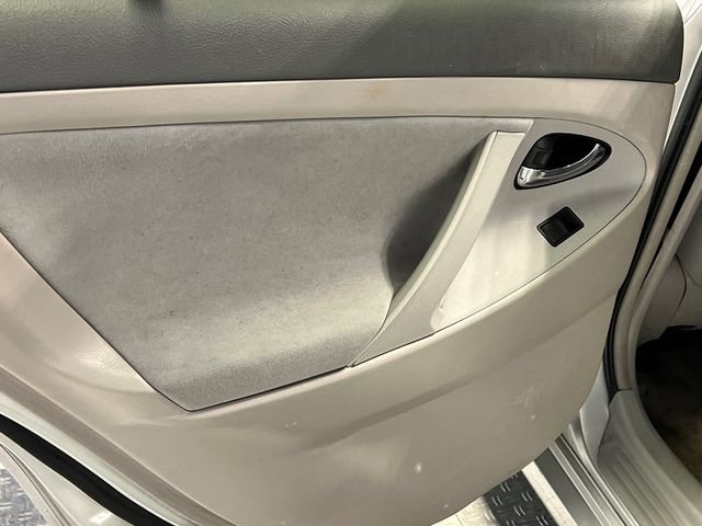 Used 2009 Toyota Camry LE image 17