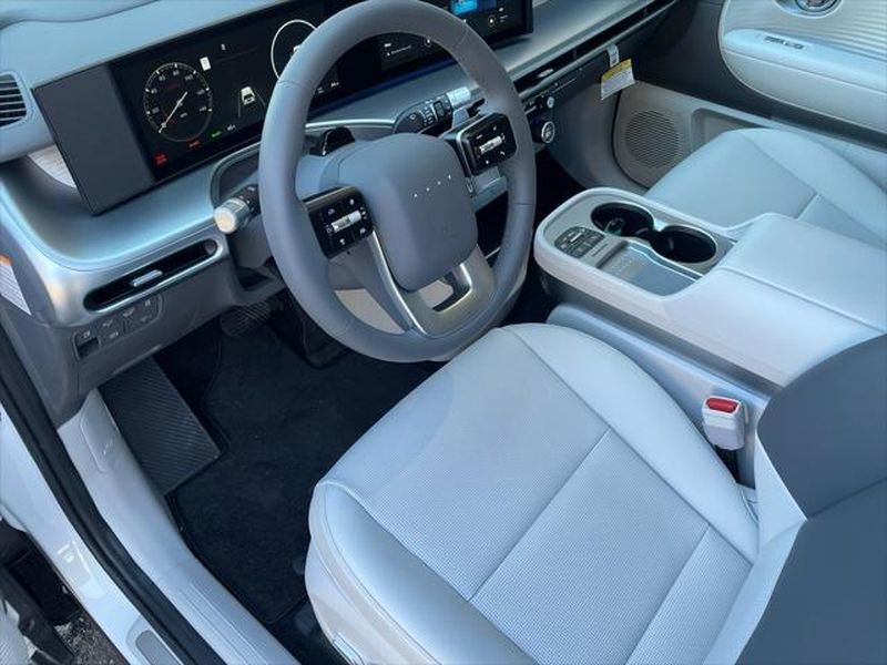 New 2026 Hyundai Ioniq 9 SEL w/ Tow & Go Package AWD/4WD image 13