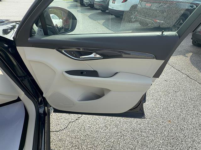 Used 2023 Buick Envision Essence AWD/4WD image 24