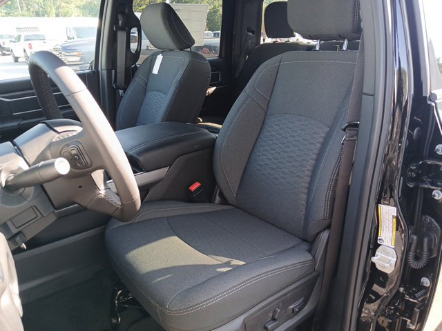 New 2026 RAM 3500 Big Horn AWD/4WD image 33
