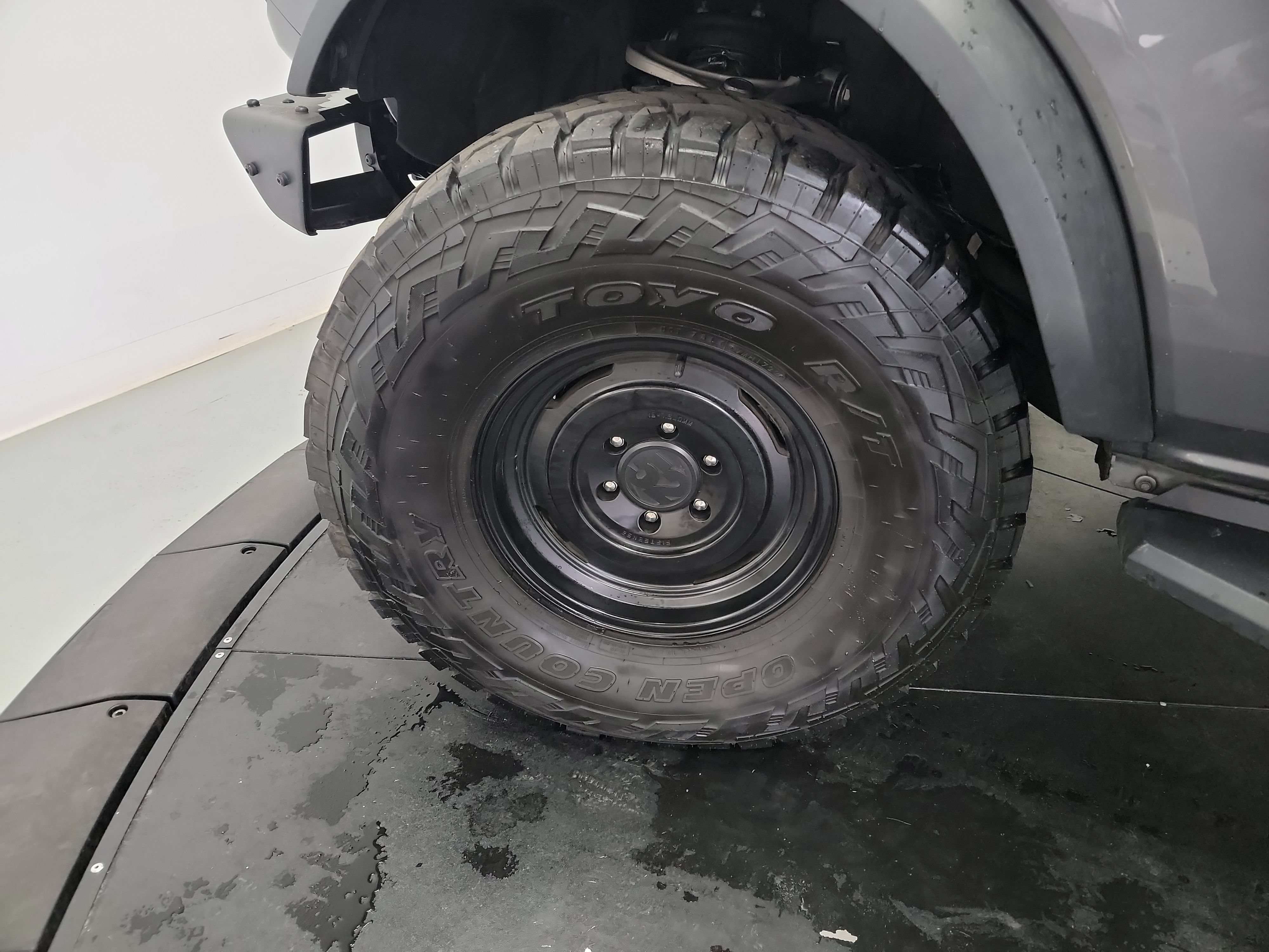 Used 2021 Ford Bronco Black Diamond AWD/4WD image 30