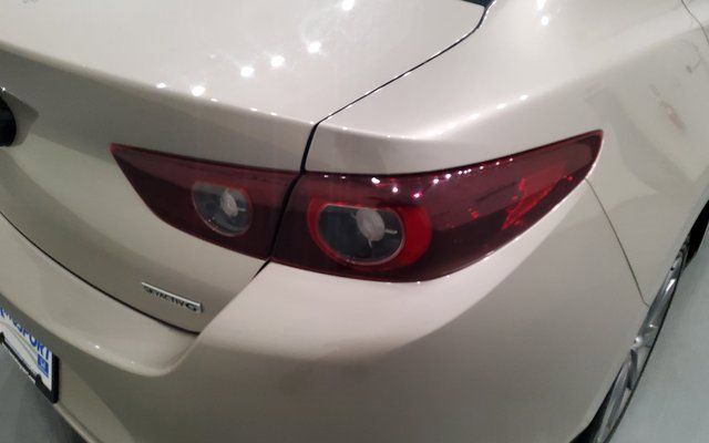 Used 2024 MAZDA MAZDA3 s image 13