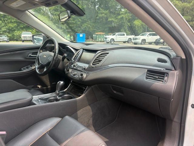 Used 2018 Chevrolet Impala Premier FWD image 27
