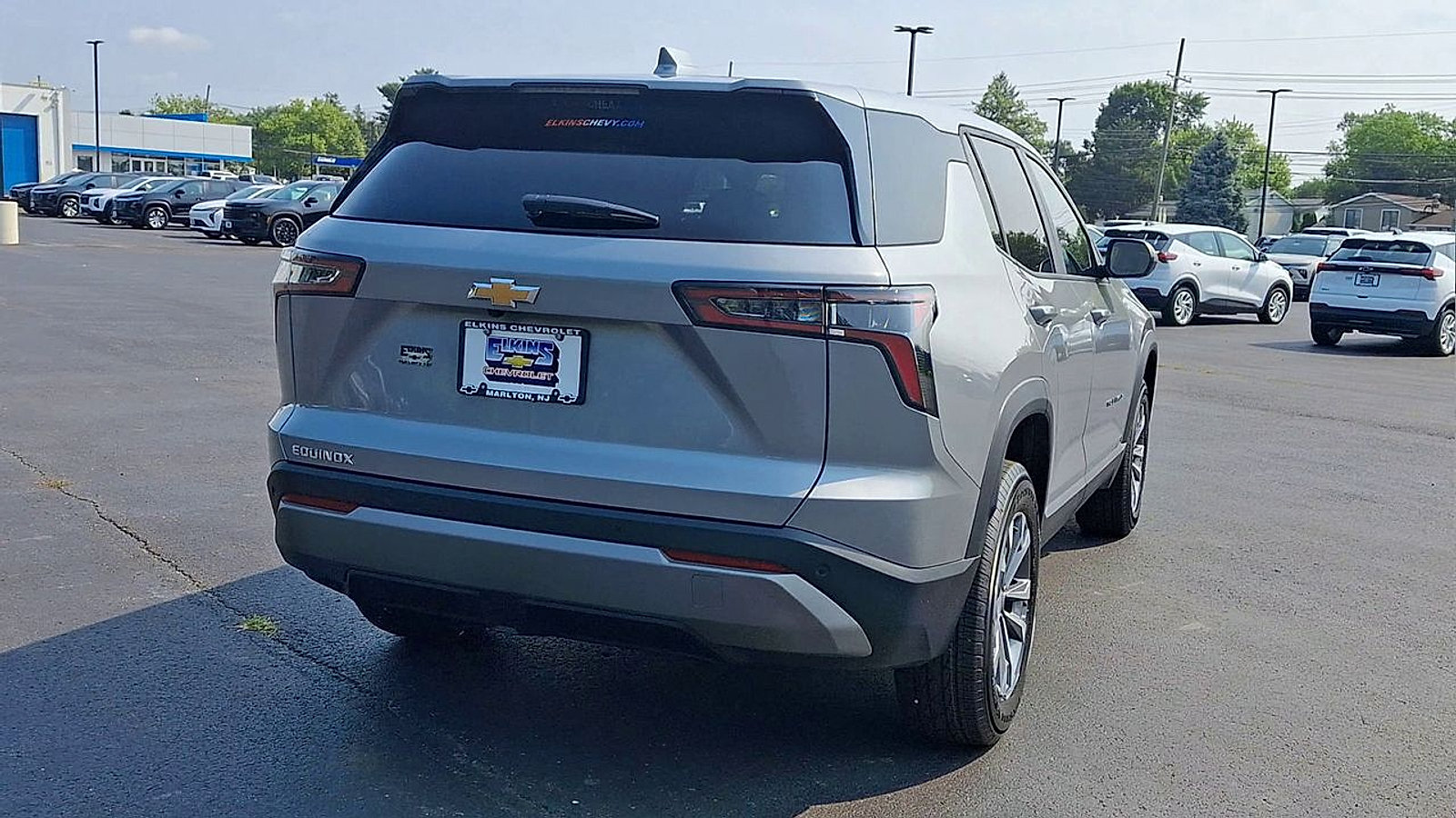 New 2027 Chevrolet Equinox LT w/ LPO, Floor Liner Package FWD image 2