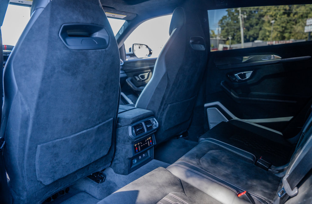 Used 2024 Lamborghini Urus Performante AWD/4WD image 21