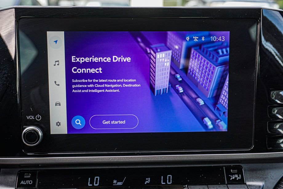 Used 2025 Toyota Camry SE image 31