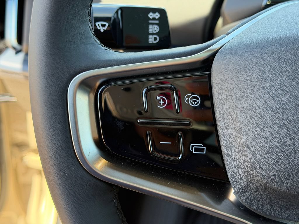 New 2026 Volvo EX30 Plus w/ Protection Package Premier AWD/4WD image 19