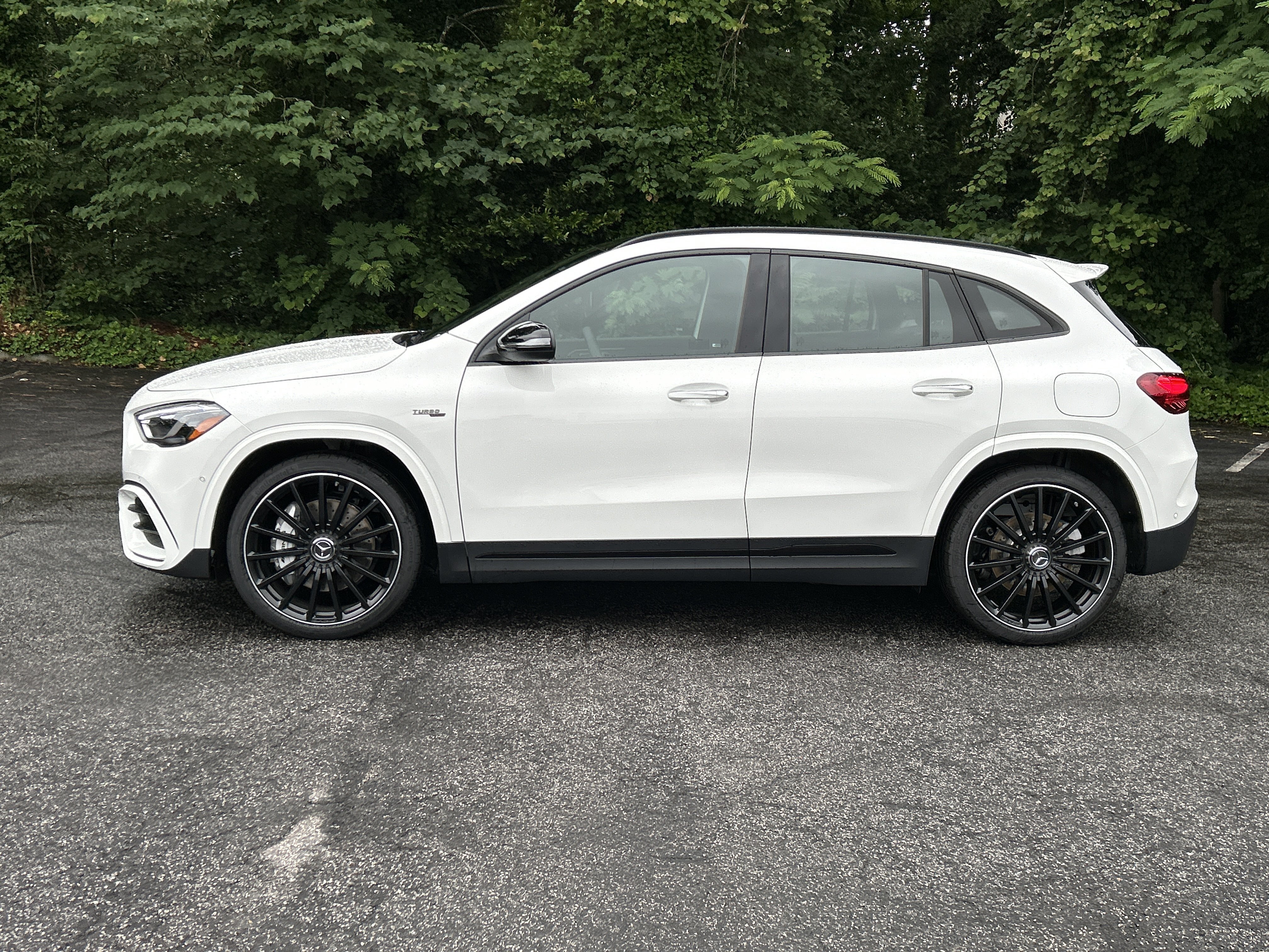 New 2026 Mercedes-Benz GLA 35 AMG 4MATIC image 12