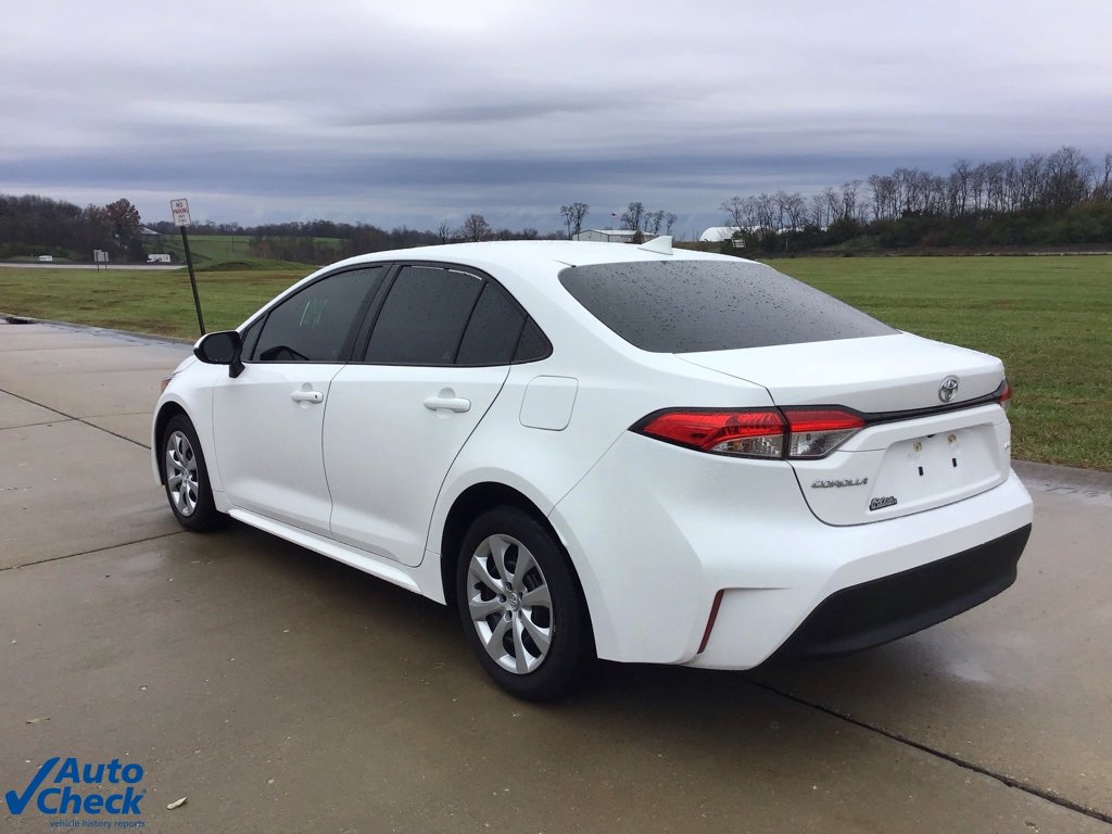 Used 2024 Toyota Corolla LE image 7
