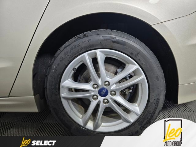 Used 2018 Ford Fusion SE FWD image 16