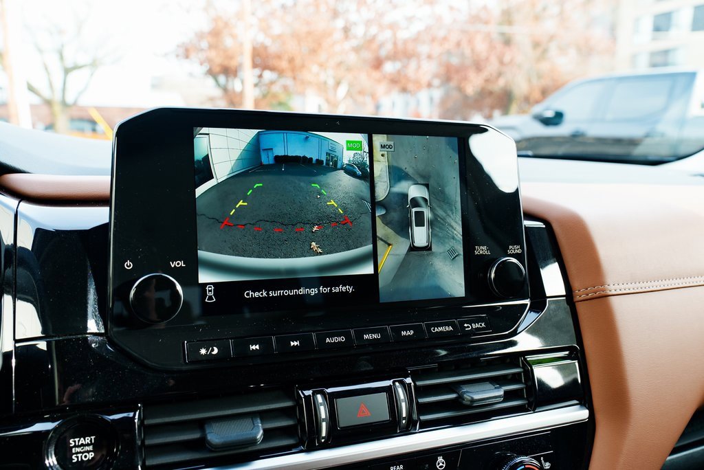 New 2025 Nissan Pathfinder Platinum image 14