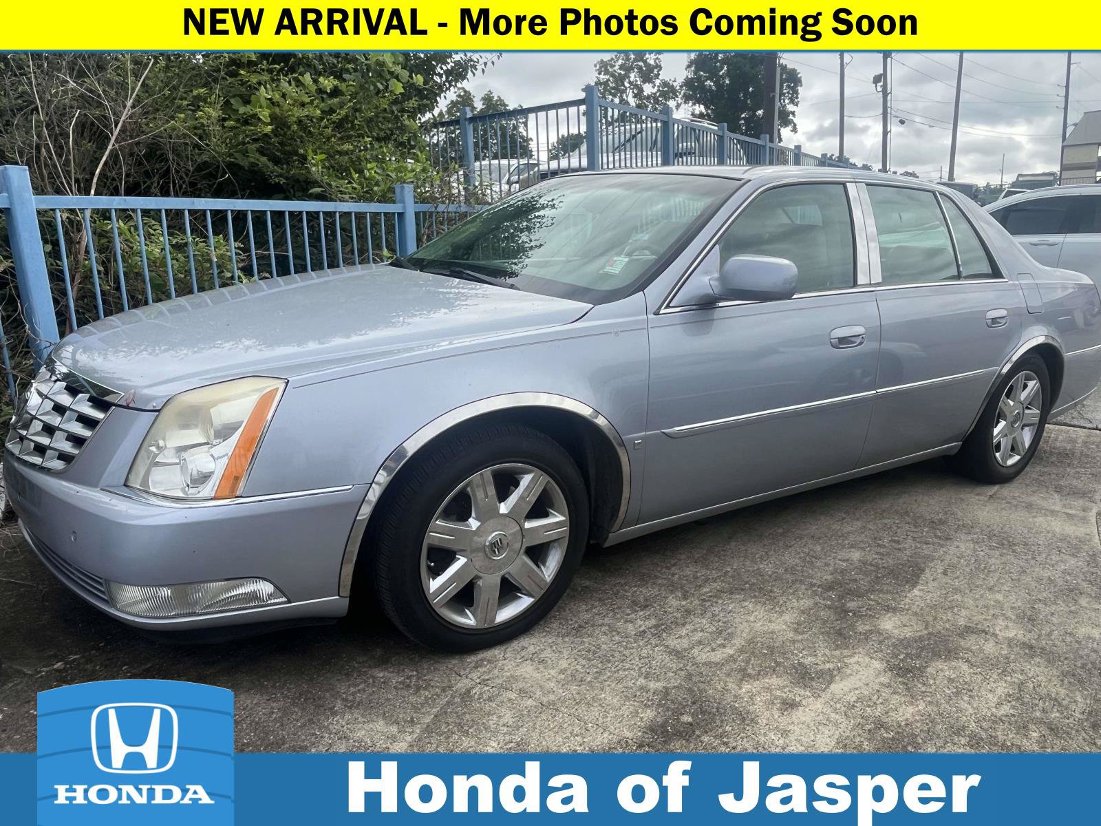 Used 2006 Cadillac DTS w/ Trunk Convenience Package